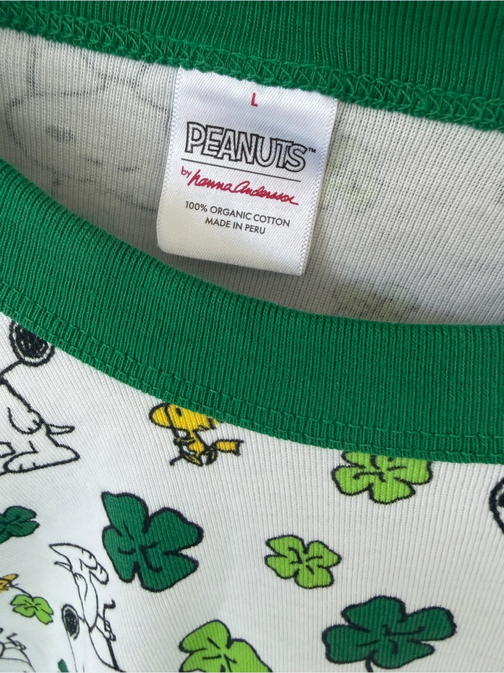 Hanna Andersson Peanuts White & Green Snoopy Four Leaf Clover Adult Pajama Set - Picture 4 of 9